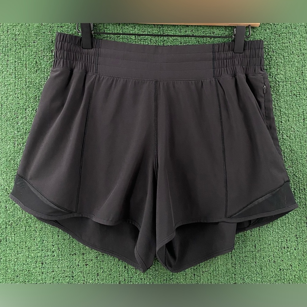 Lululemon Hotty Hot Black Lined Short Shorts Women’s Size 8 Tall